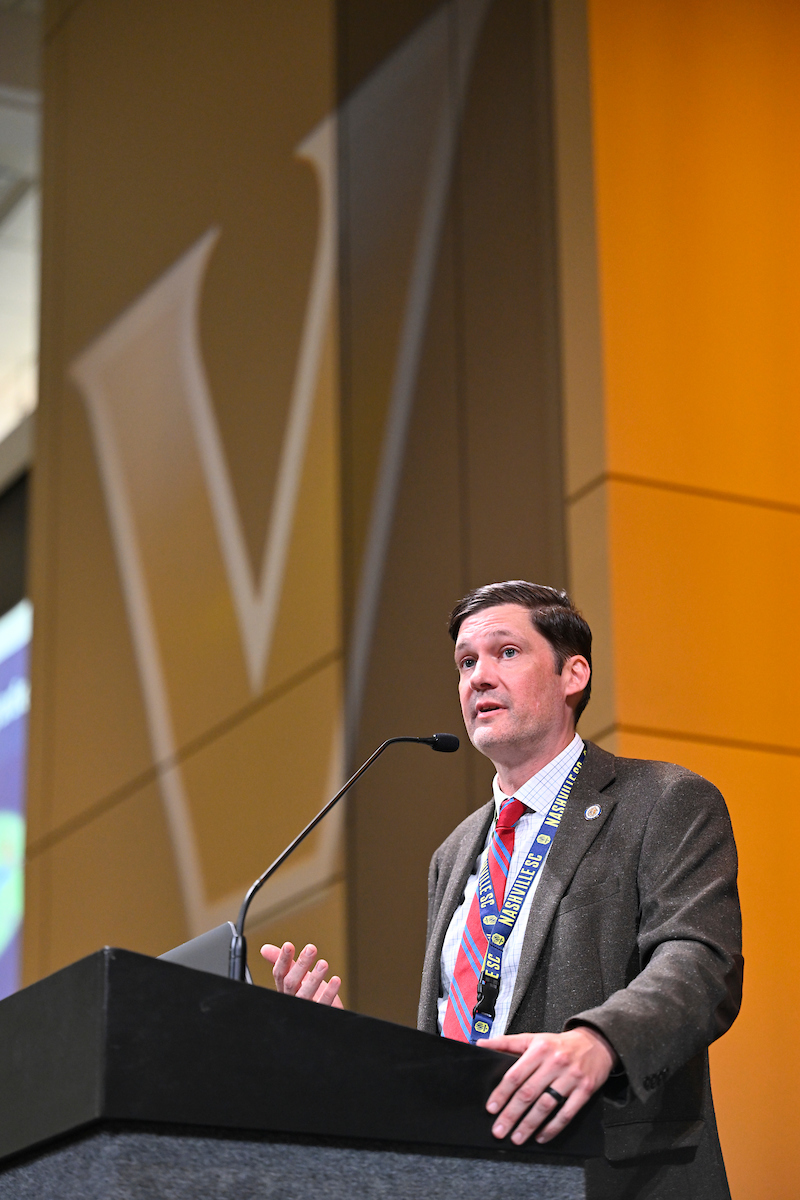 Michael Briggs presents the “Choose How You Move” plan