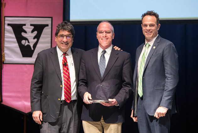 Chancellor Nicholas S. Zeppos, Joe B. Wyatt Distinguished University Professor Award recipient Alan Wiseman, and Faculty Senate Chair Geoffrey Fleming. (Joe Howell/Vanderbilt)