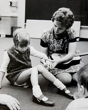 Early on, the Experimental School developed a model program for integrating children with visual impairments and multiple disabilities with typically developing children in classrooms. Photo from 1969.