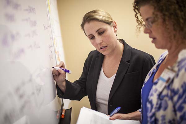 Nurse informatics leader with assistant