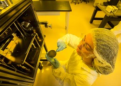 Student in clean room