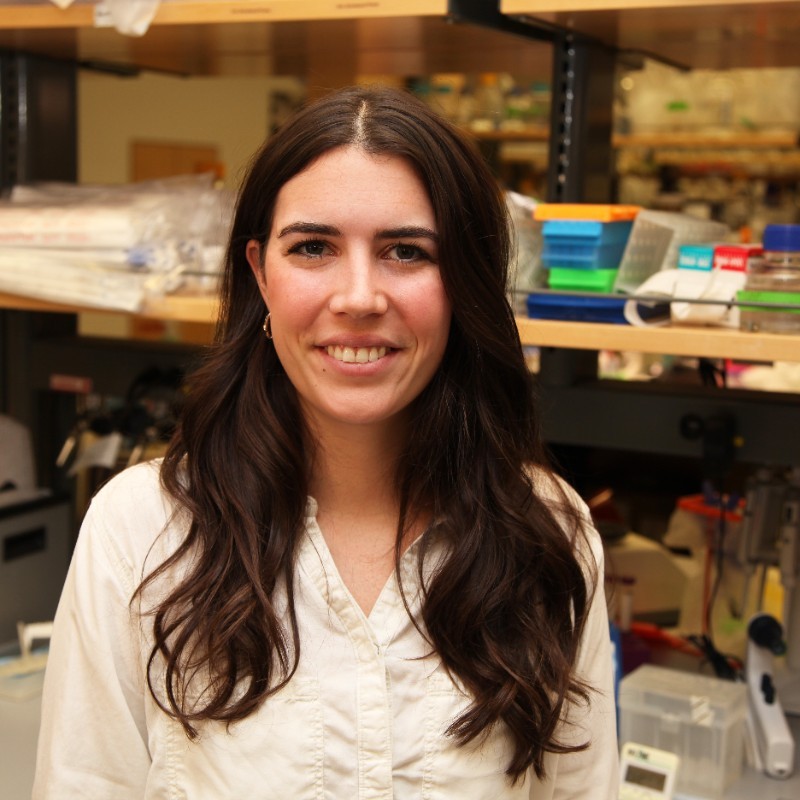Headshot of Lindsey Guerin in a research laboratory.