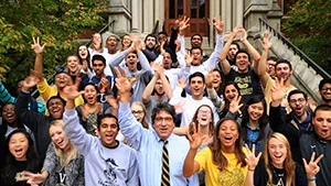 Zeppos students V-sign