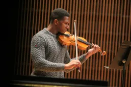 (photo by Tolu Omokehinde)