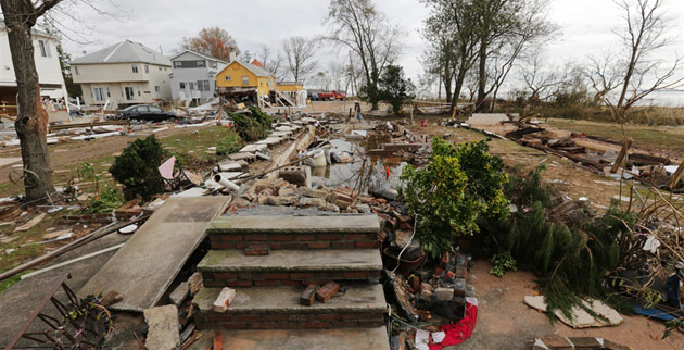 Hurricane Sandy devastates Staten Island, N.Y. (John Makely/NBC News)