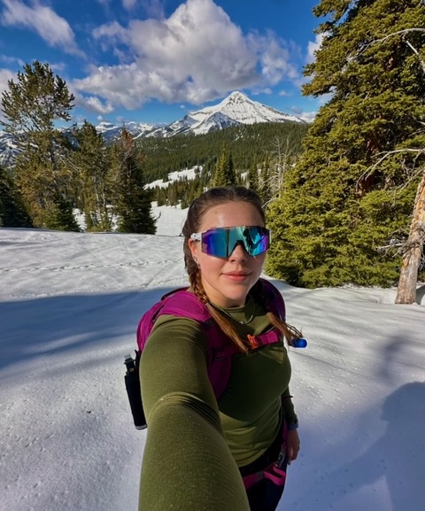 Hannah Waterman winter background