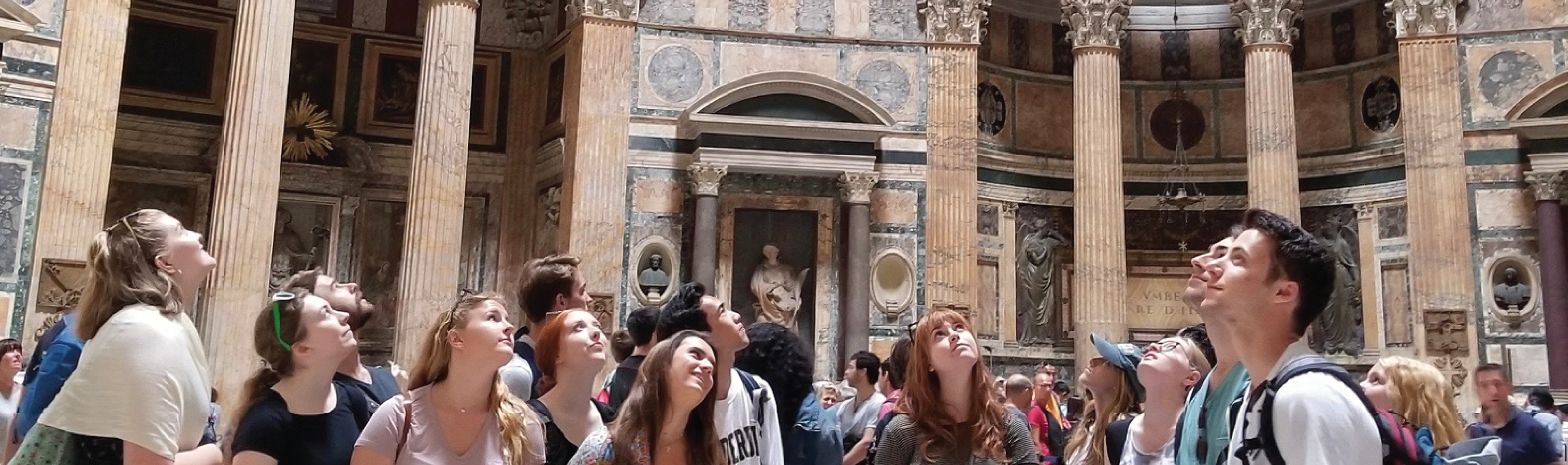 Banner of Students visiting the pantheon