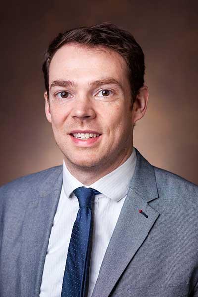 Nicholas L. Kavoussi