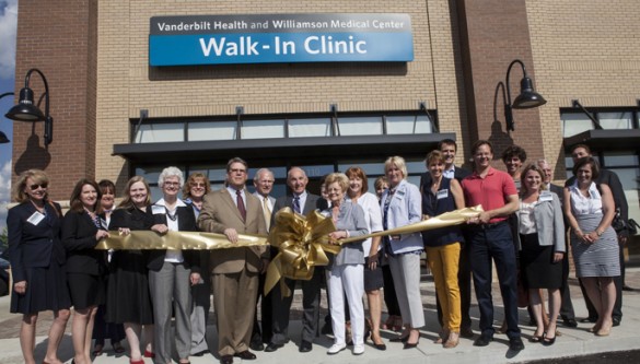 Pinson speech and ribbon cutting at new Cool Sorings clinicby : Susan Urmy