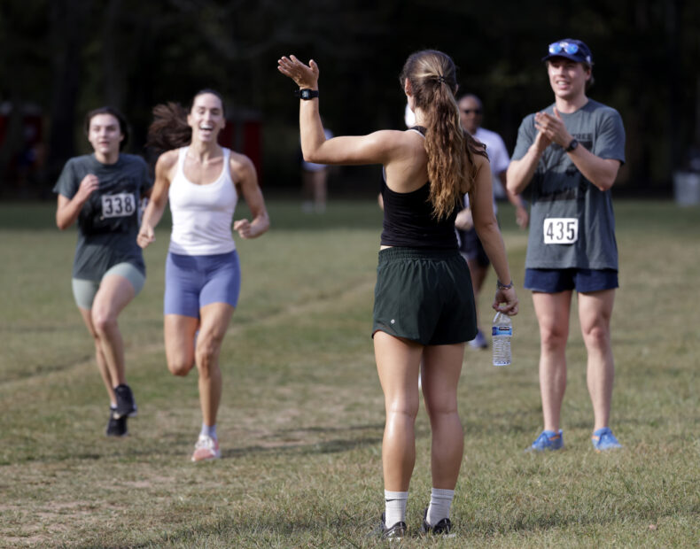 Shade Tree Trot. (photo by Donn Jones)