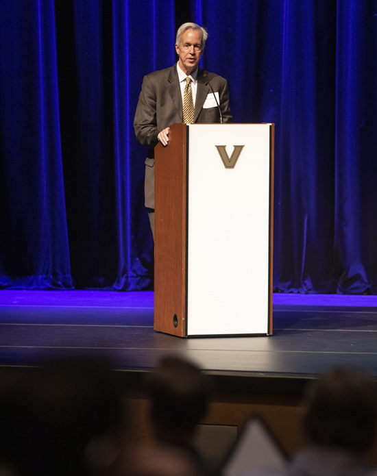 Vanderbilt’s Ken Holroyd, MD, MBA, lead of the Brock Family Center for Applied Innovation, speaks during the recent Healthcare Artificial Intelligence Sessions. (photo by Erin O. Smith)