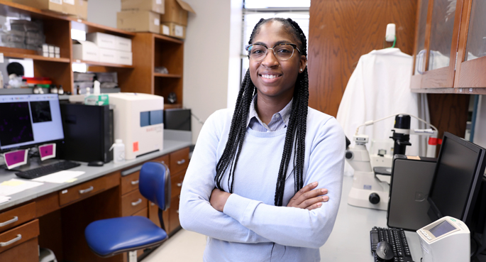 A childhood role model helped inspire Portia Thomas to pursue a career in medicine and research.