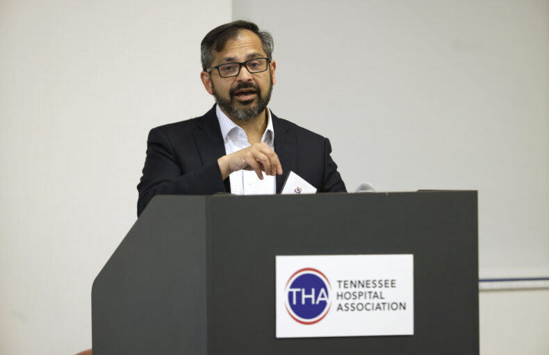 VUMC’s Ashish Shah, MD, speaks at the Tennessee Cardiac Surgery Consortium meeting. (photo by Donn Jones)