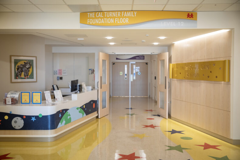 The Cal Turner Family Foundation Floor is on the new 12th floor of Monroe Carell. (photo by Erin O. Smith)