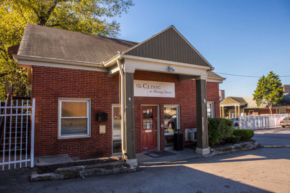 The Vanderbilt University School of Nursing has received a $999,101 Title VIII grant from the Health and Human Services Administration (HRSA) to provide enhanced clinical services at the Clinic at Mercury Courts, a clinic founded and managed by VUSN faculty and Urban Housing Solutions to serve homeless, recently homeless and low-income patients.