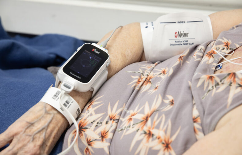 Carolyn Hayes Knoll wears a wireless physiologic monitor after being admitted to the Vanderbilt University Hospital Emergency Department. (photo by Erin O. Smith)