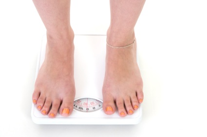 feetonscale_iStock_000014679236XS