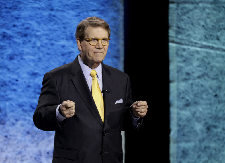 C. Wright Pinson, MBA, MD, discusses the importance of working to become a better leader. (photo by Donn Jones)