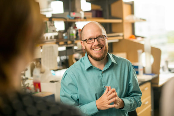 David Merryman, associate professor of biomedical engineering, found that a drug developed for rheumatoid arthritis stops a common binding protein from calcifying heart valves. (Vanderbilt University)