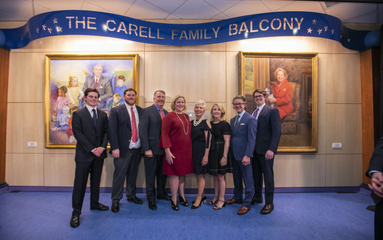 Monroe Carell Jr. Children’s Hospital at Vanderbilt celebrates the dedication of the Carell Family Balcony in 2019. Pictured from left: William Johnson, Nicholas Brown, David H. Brown, Kathryn Carell Brown, Julie Carell Stadler, Edie Carell Johnson, David B. Johnson and Monroe Stadler. (photo by Anne Rayner)