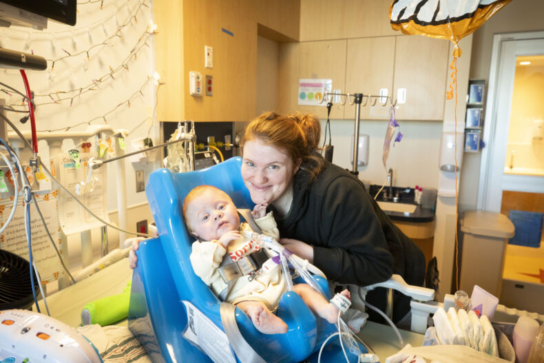 Sheridan Clawson and her son, Casey, in the NICU at Monroe Carell Jr. Children’s Hospital at Vanderbilt. (photo by Susan Urmy)