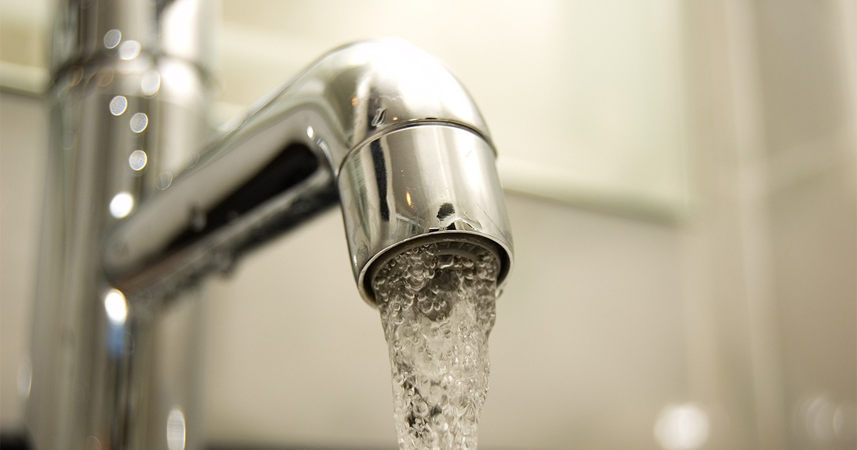 tap water from faucet