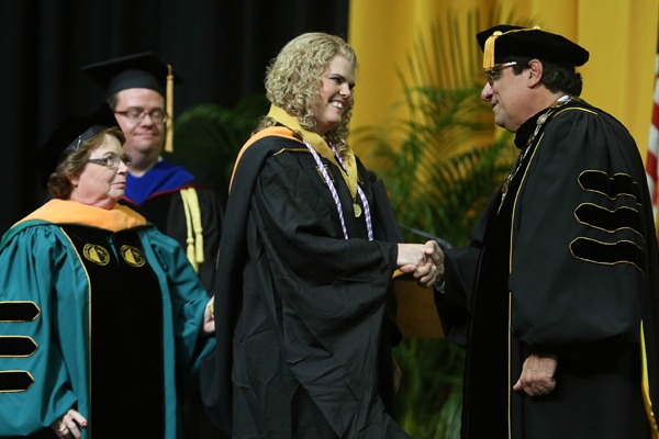 Dean Linda Norman, Beverly Padgett, Chancellor Zeppos